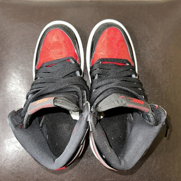 Kids Jordan 1 Retro High OG “Patent Bred” (PS)… - Picture 8 of 9